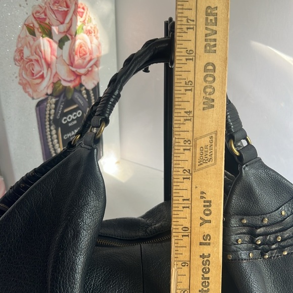 AVAROSE Unique Elegant Black Leather shoulder bag - Picture 9 of 12